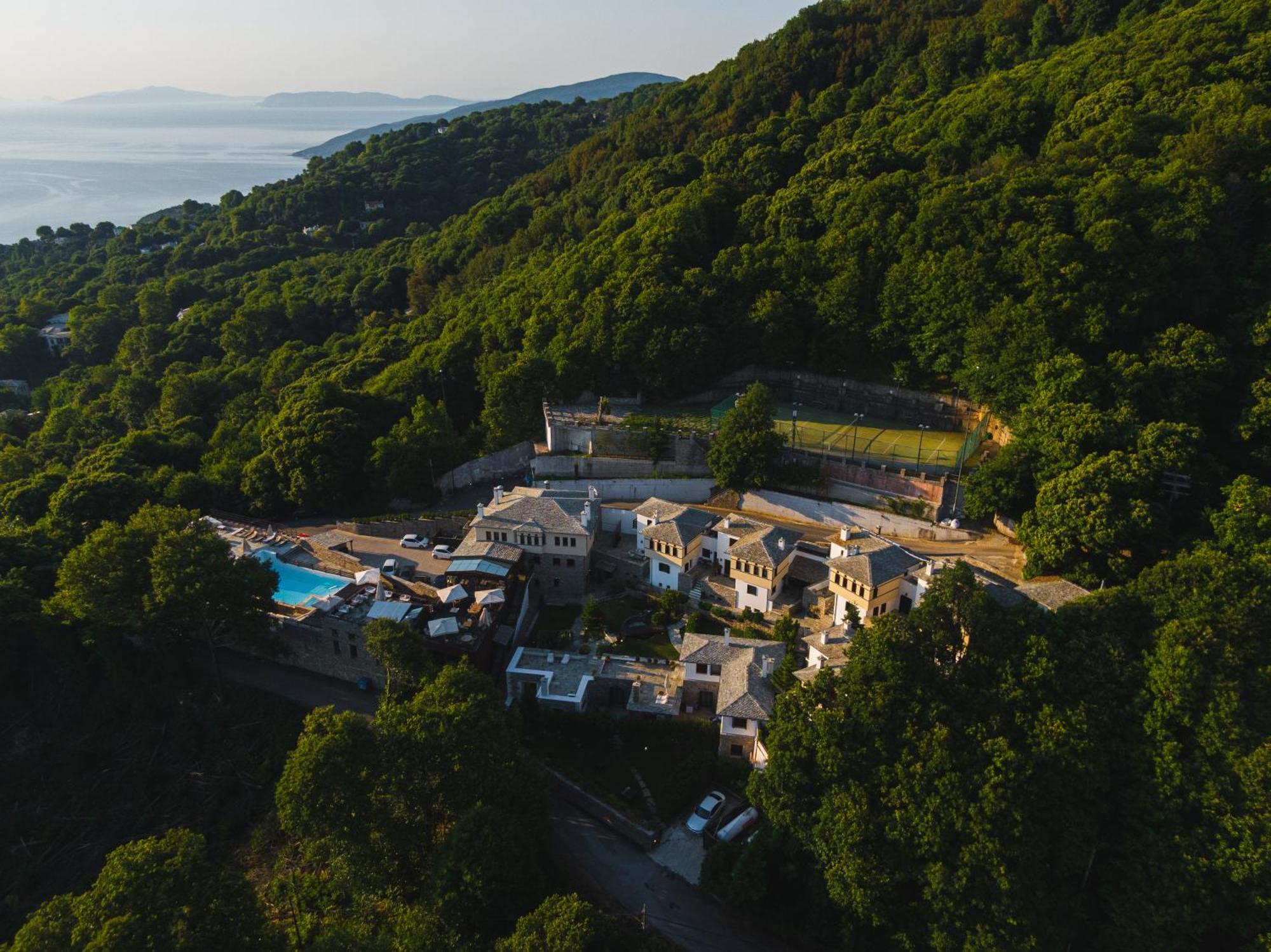 12 Months Resort & Spa Tsagarada Exterior photo